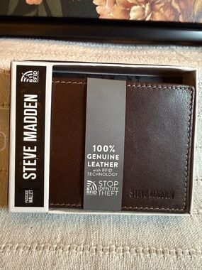 Steve Madden Brown Leather RFID Bifold Wallet
